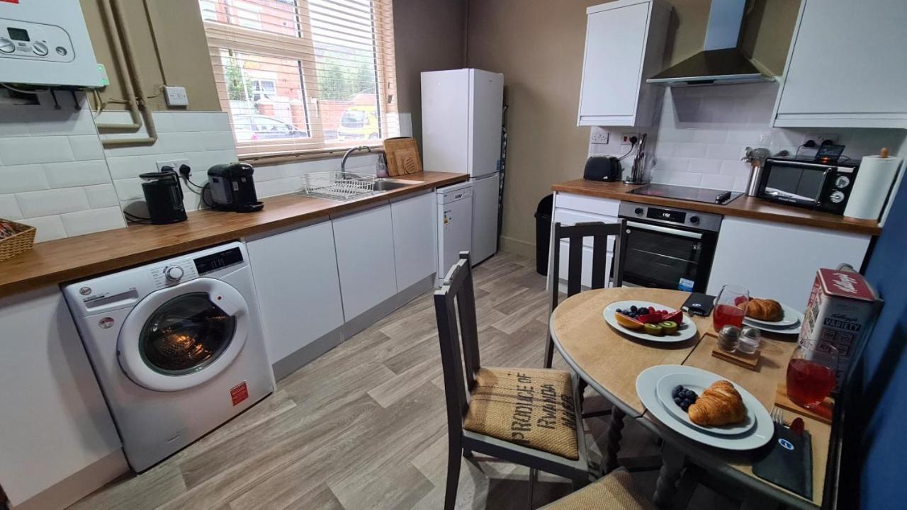 Appartement Potter'S Place At Newcastle Under Lyme, Close To Keele University à Longport Extérieur photo